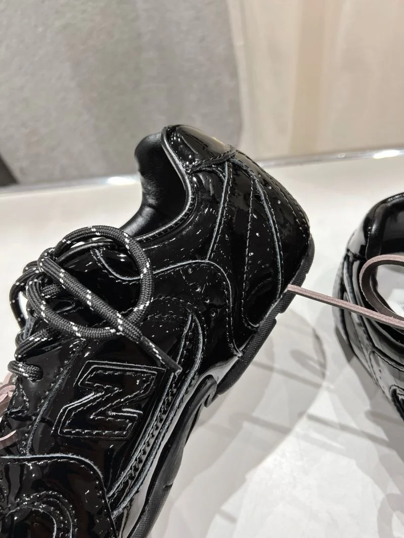 Durable New Balance Shoes 9354