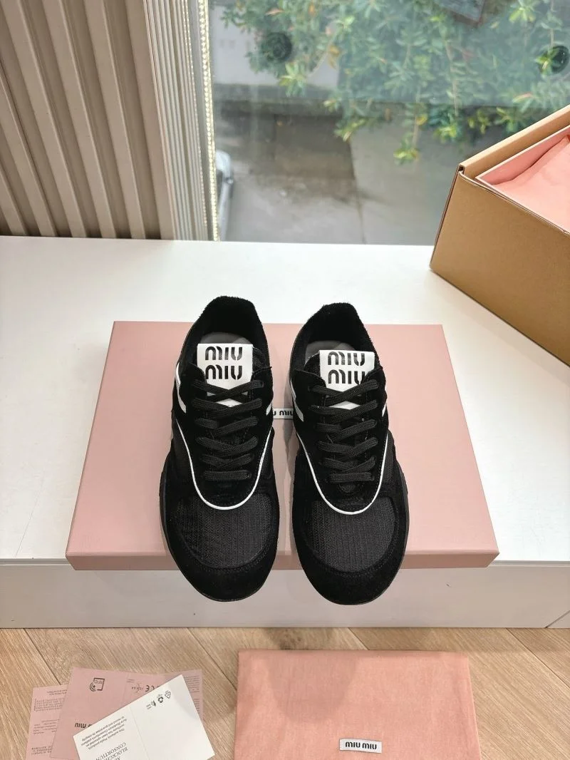 New Balance Shoes Versatile 9244