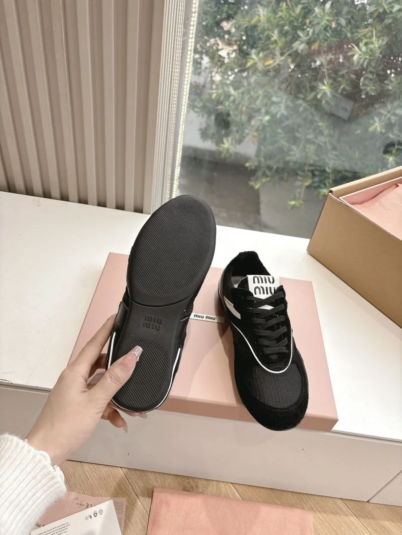 New Balance Shoes Versatile 9244