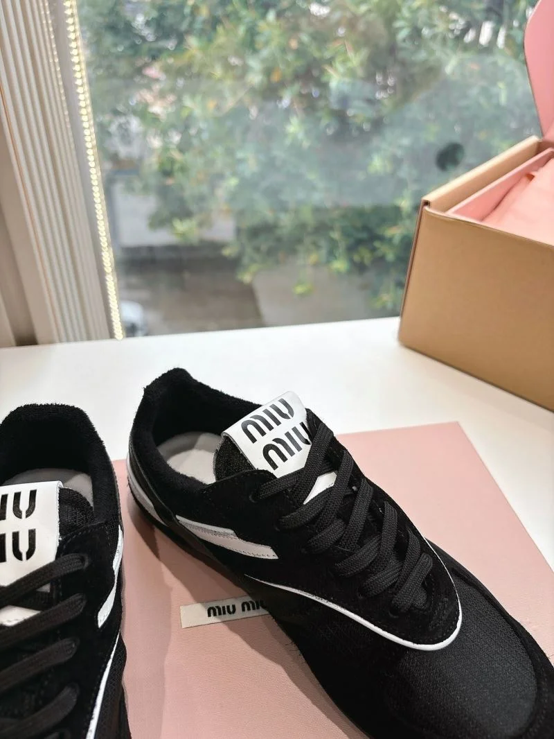 New Balance Shoes Versatile 9244