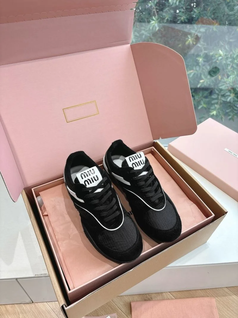 New Balance Shoes Versatile 9244