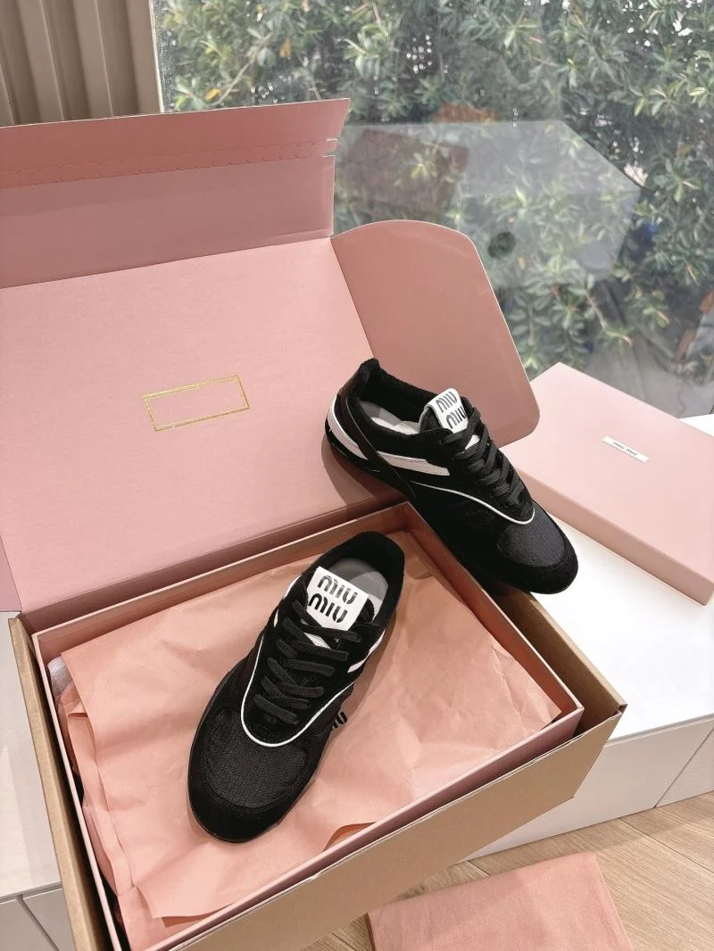 New Balance Shoes Versatile 9244