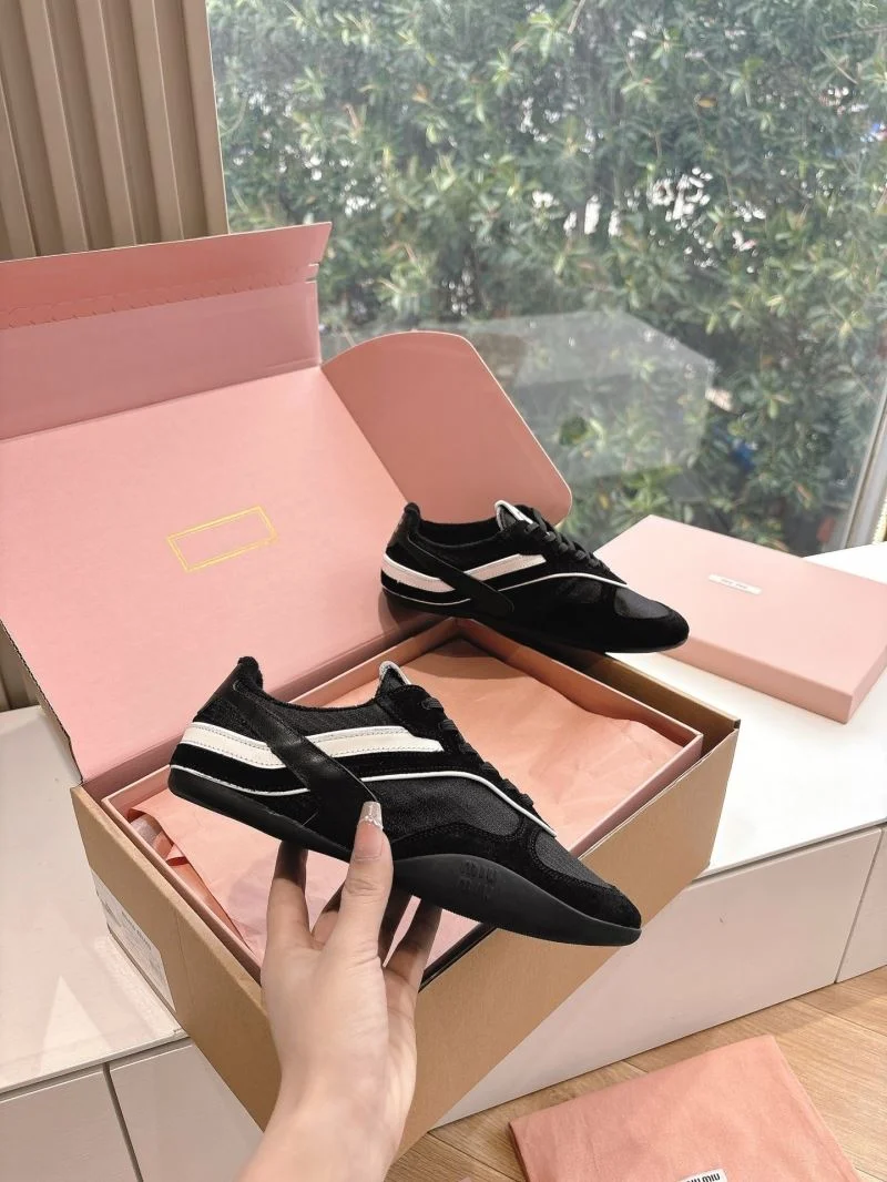 New Balance Shoes Versatile 9244