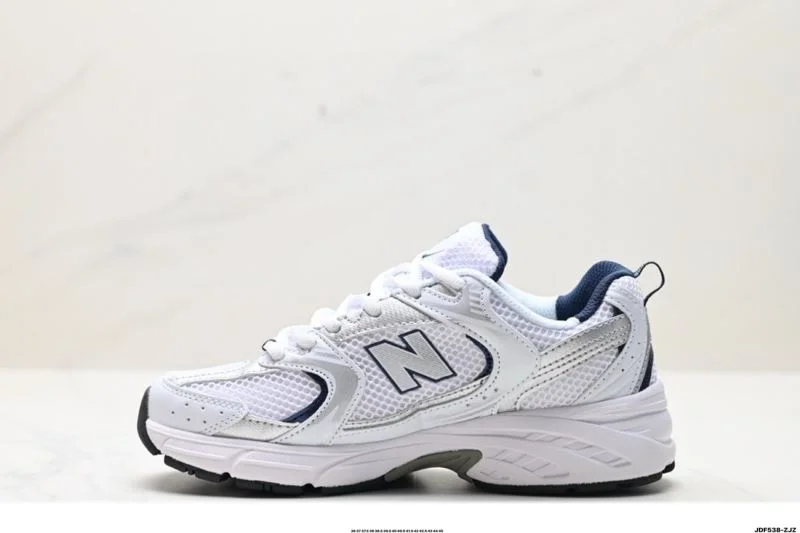 Comfortable New Balance Shoes 3326