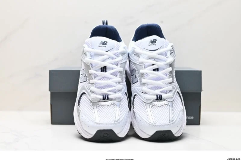 Comfortable New Balance Shoes 3326