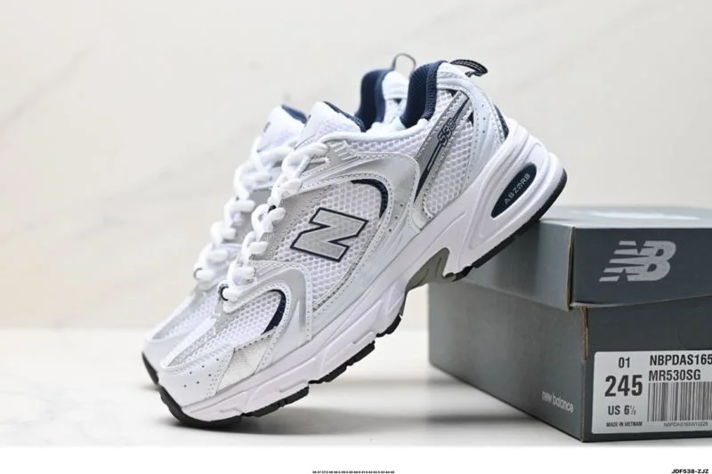 Comfortable New Balance Shoes 3326