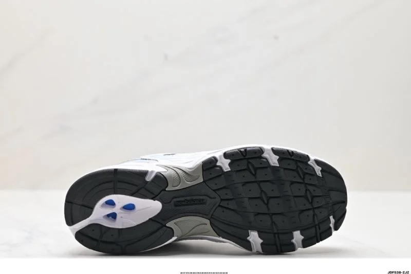 Comfortable New Balance Shoes 3326