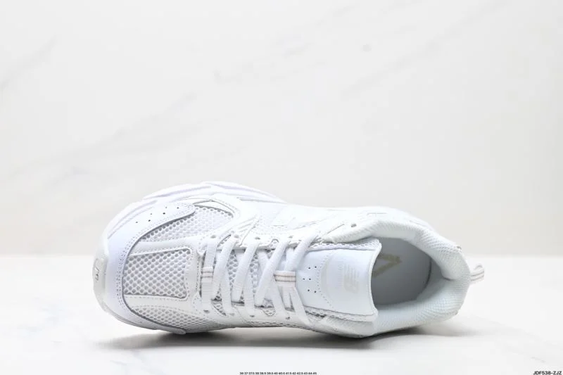 TechFriendly New Balance Shoes 3318