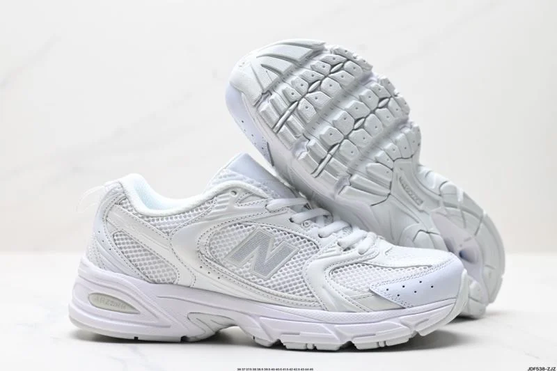 TechFriendly New Balance Shoes 3318