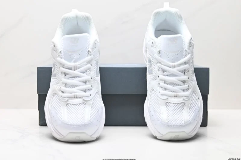 TechFriendly New Balance Shoes 3318