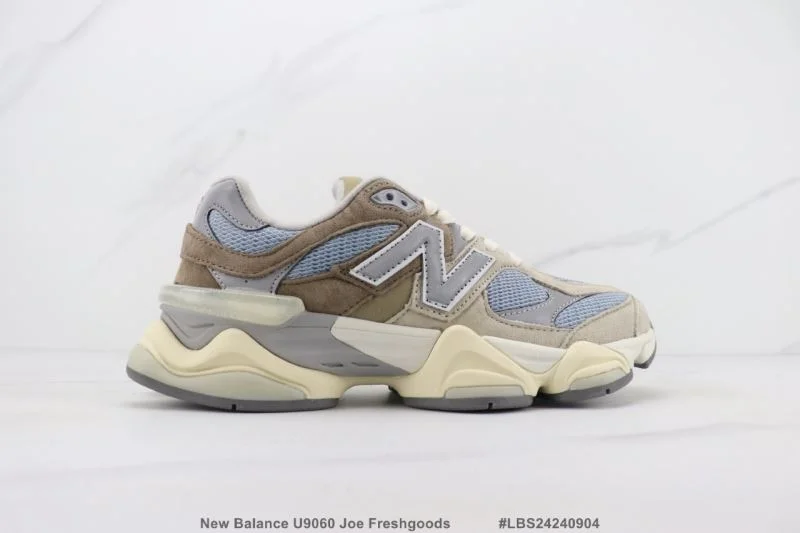 Sleek New Balance Shoes 3299