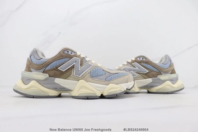Sleek New Balance Shoes 3299