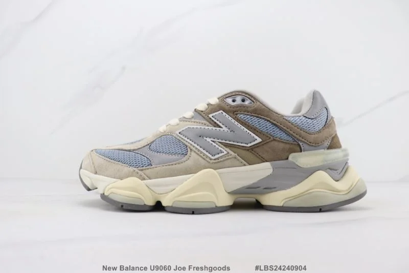 Sleek New Balance Shoes 3299