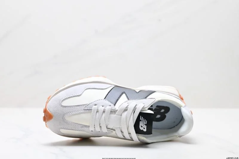 New Balance Shoes Snug 3300