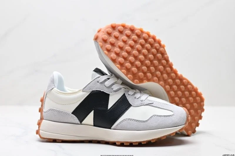 New Balance Shoes Snug 3300