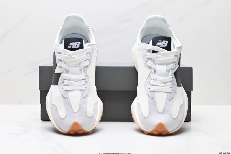 New Balance Shoes Snug 3300