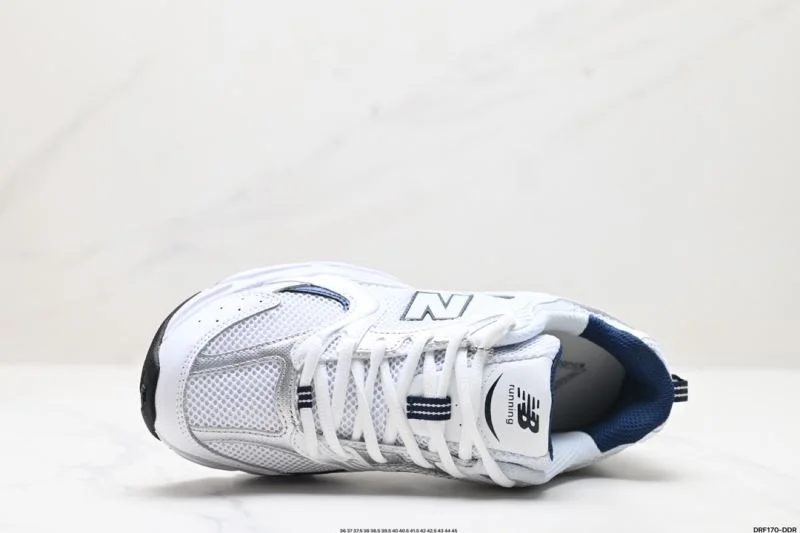 New Balance Shoes Resilient 3271