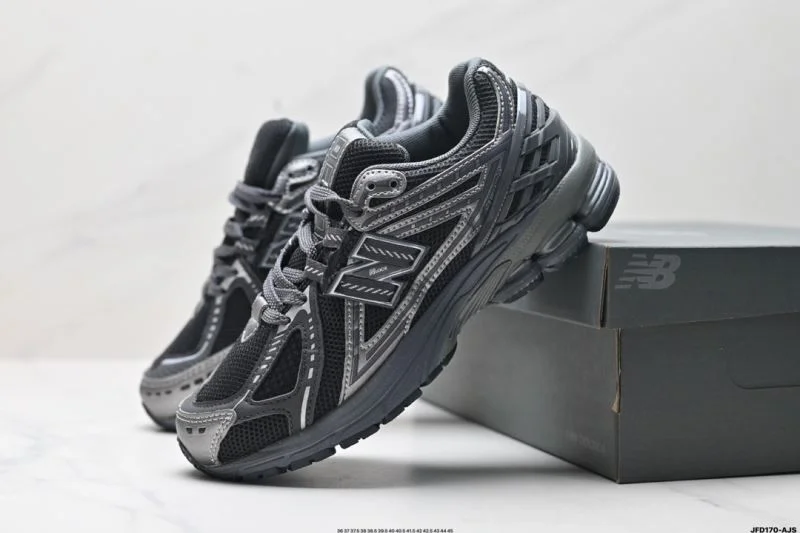 New Balance Shoes Refined 3267