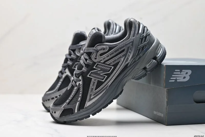 New Balance Shoes Minimalist 3261