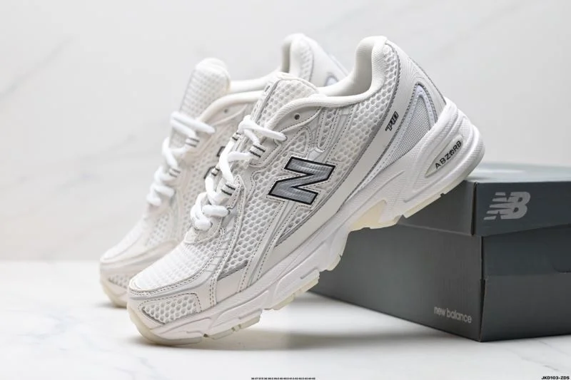 EyeCatching New Balance Shoes 3251