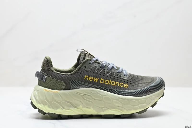 MoistureWicking New Balance Shoes 3229