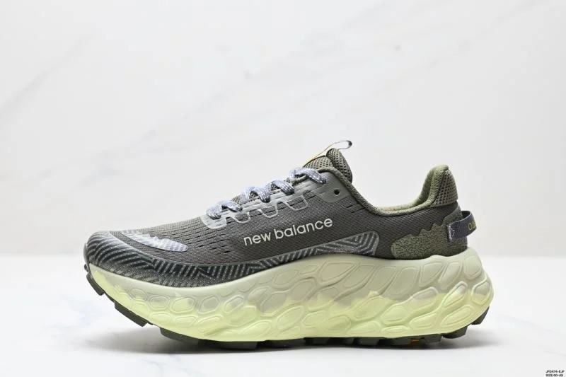 MoistureWicking New Balance Shoes 3229