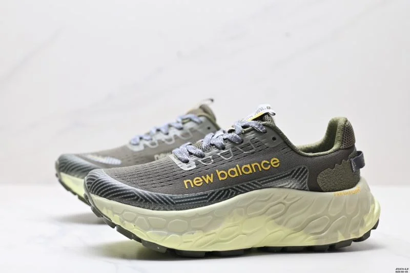 MoistureWicking New Balance Shoes 3229