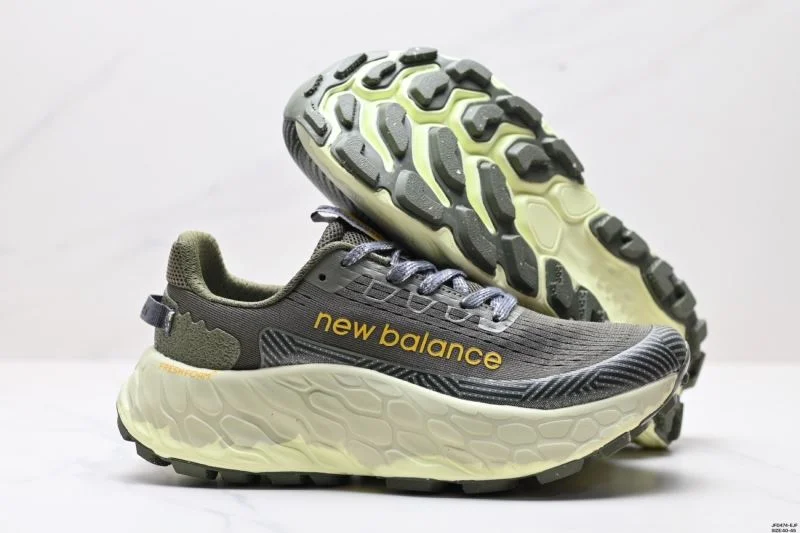 MoistureWicking New Balance Shoes 3229