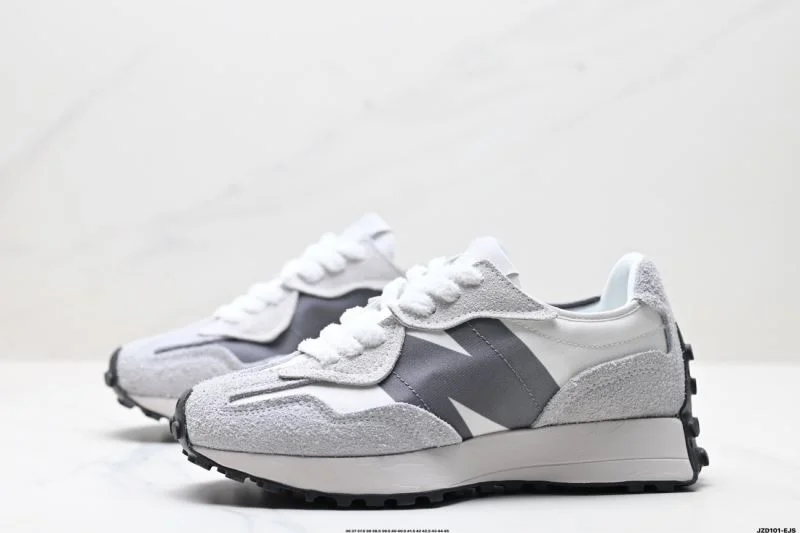SmartChoice New Balance Shoes 3221