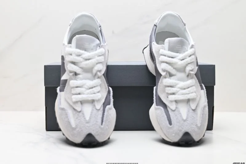 SmartChoice New Balance Shoes 3221