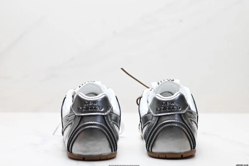New Balance Shoes Refined 3230