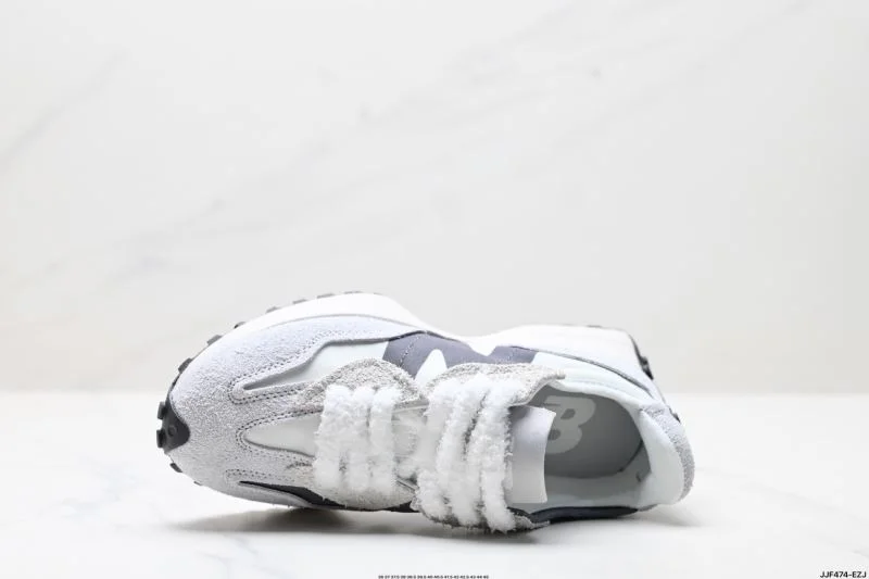 New Balance Shoes MoistureWicking 3217