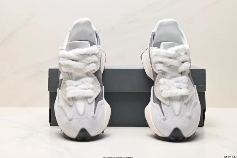 New Balance Shoes MoistureWicking 3217