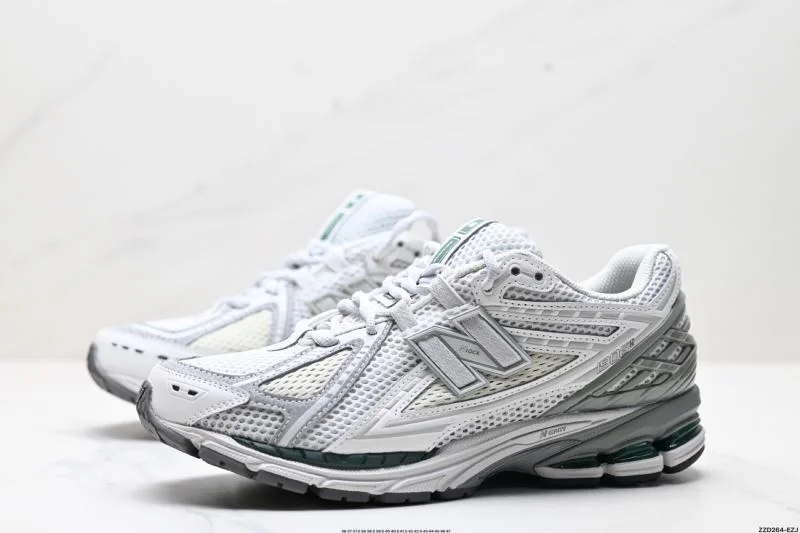 New Balance Shoes TechFriendly 3224