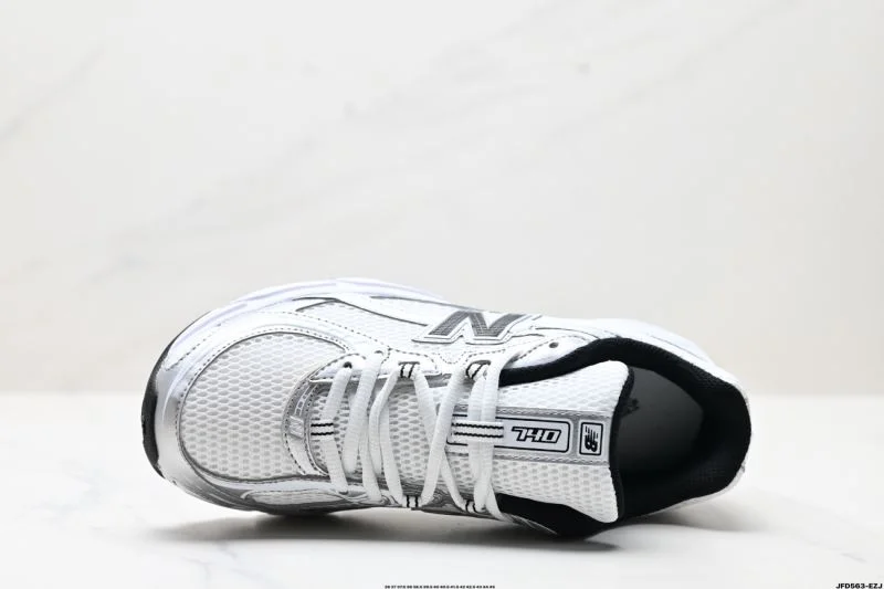 Cozy New Balance Shoes 3233