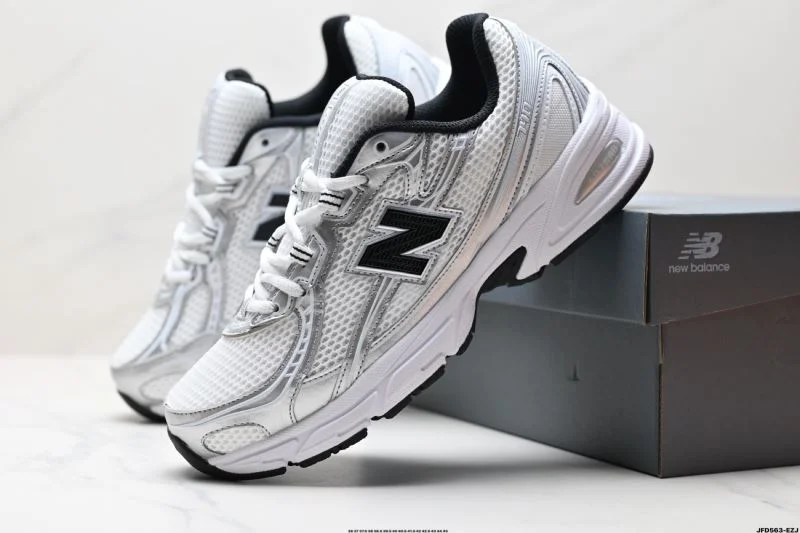 Cozy New Balance Shoes 3233
