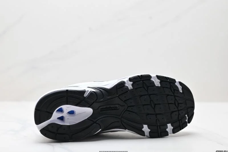 Cozy New Balance Shoes 3233