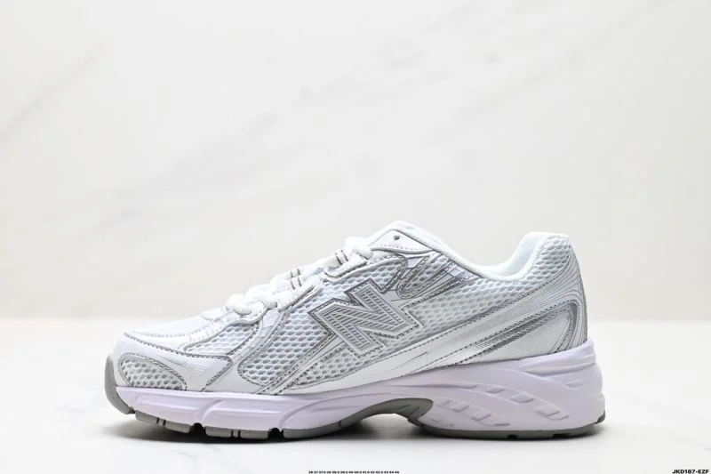 MultiPurpose New Balance Shoes 3212