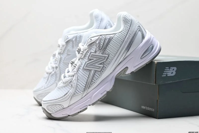 MultiPurpose New Balance Shoes 3212