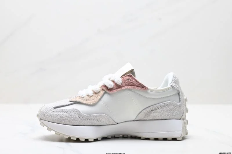 UrbanChic New Balance Shoes 3205