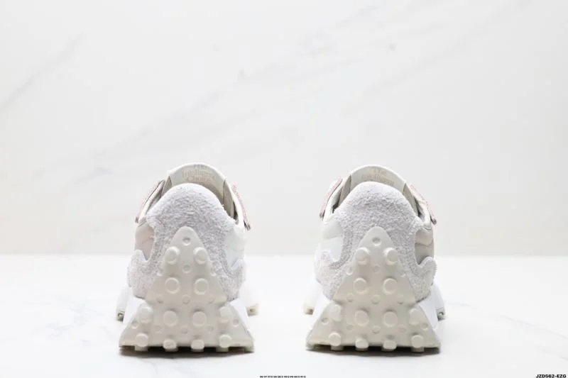 UrbanChic New Balance Shoes 3205