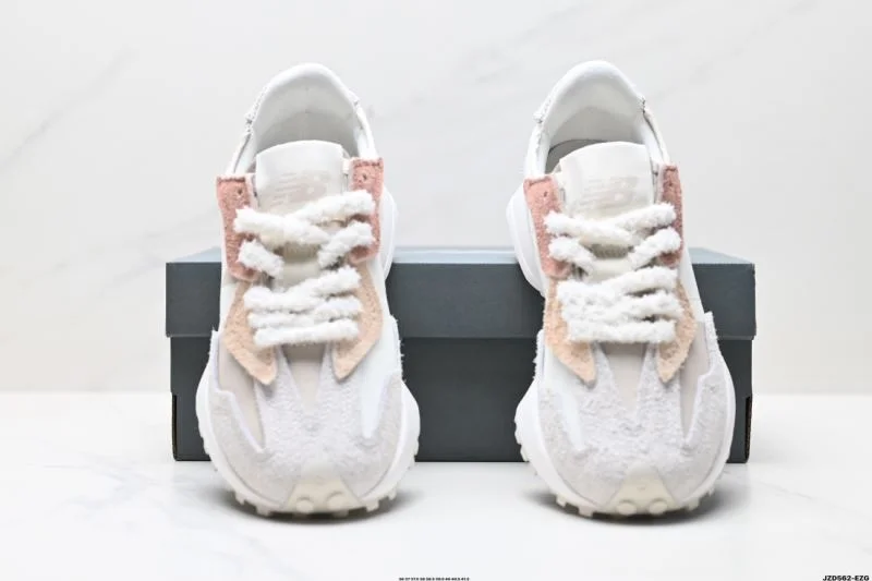 UrbanChic New Balance Shoes 3205