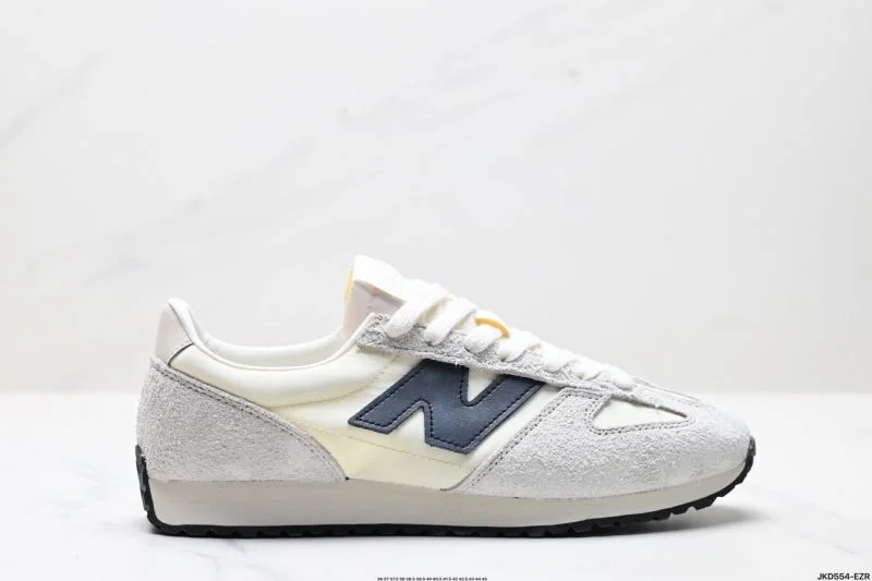 New Balance Shoes DailyWear 3207
