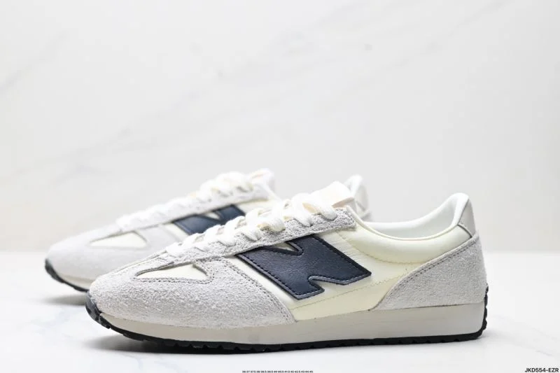 New Balance Shoes DailyWear 3207