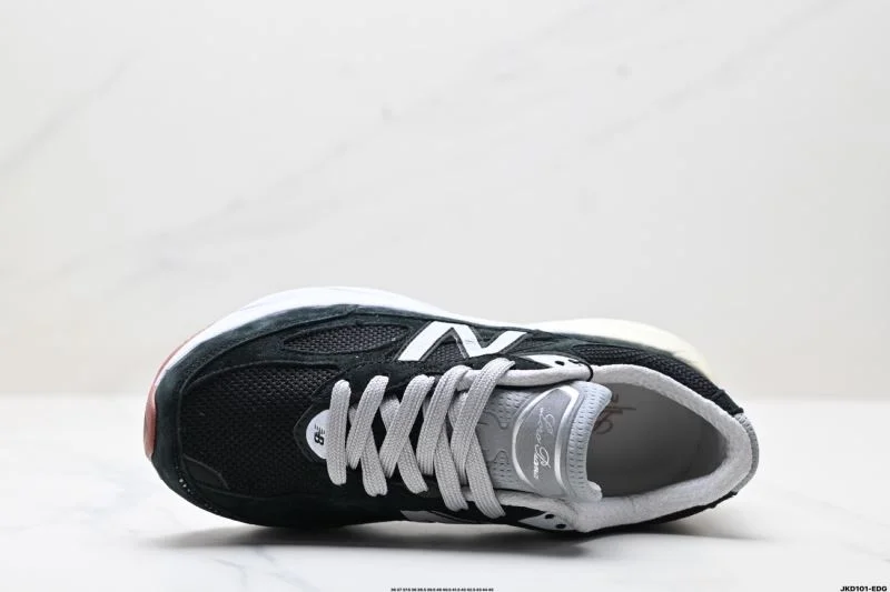Reliable New Balance Shoes 3186