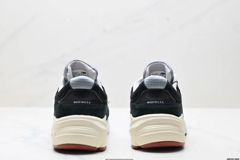 Reliable New Balance Shoes 3186
