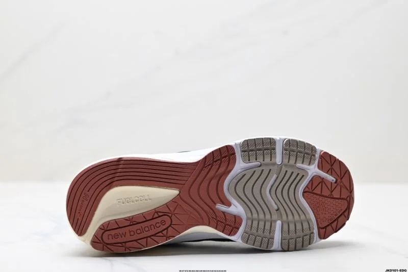 Reliable New Balance Shoes 3186