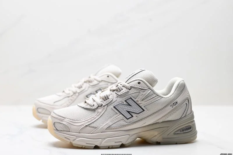 TimelessDesign New Balance Shoes 3284