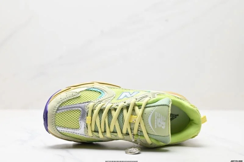 MoistureWicking New Balance Shoes 3209