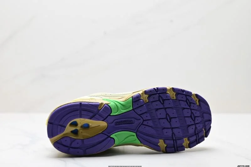 MoistureWicking New Balance Shoes 3209